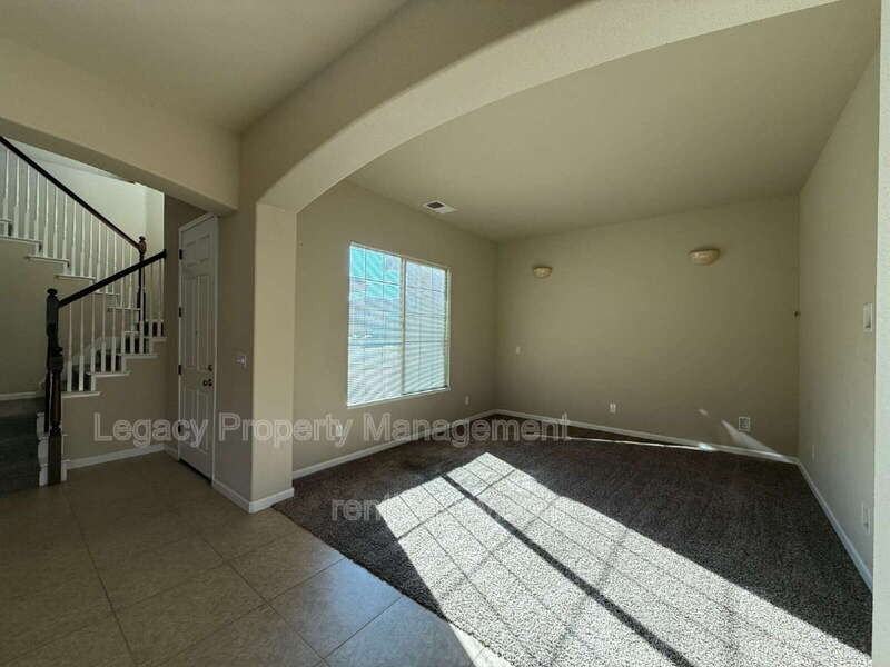 12025 Mandolin Way - Photo 4 of 34