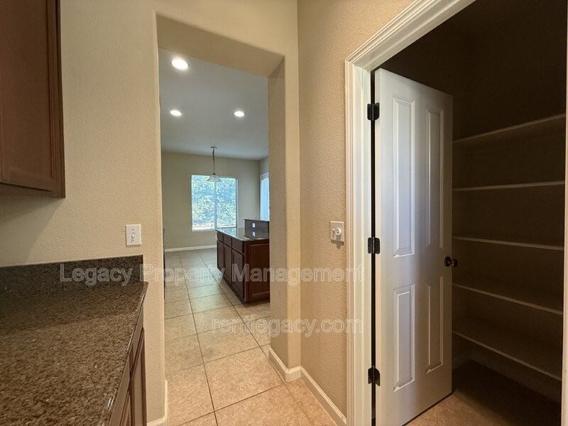 12025 Mandolin Way - Photo 7 of 34