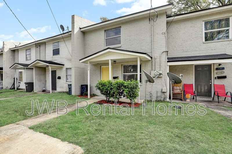 1840 Broadway Ave - Photo 4 of 17