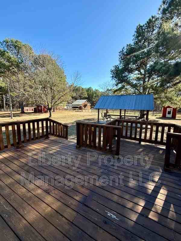 143 Quail Dr - Photo 3 of 23