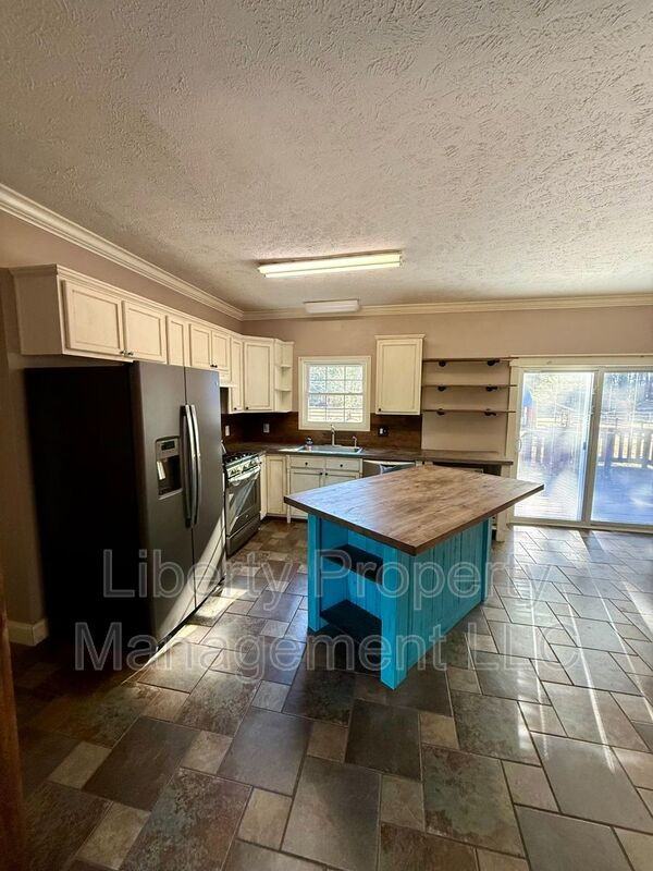 143 Quail Dr - Photo 7 of 23