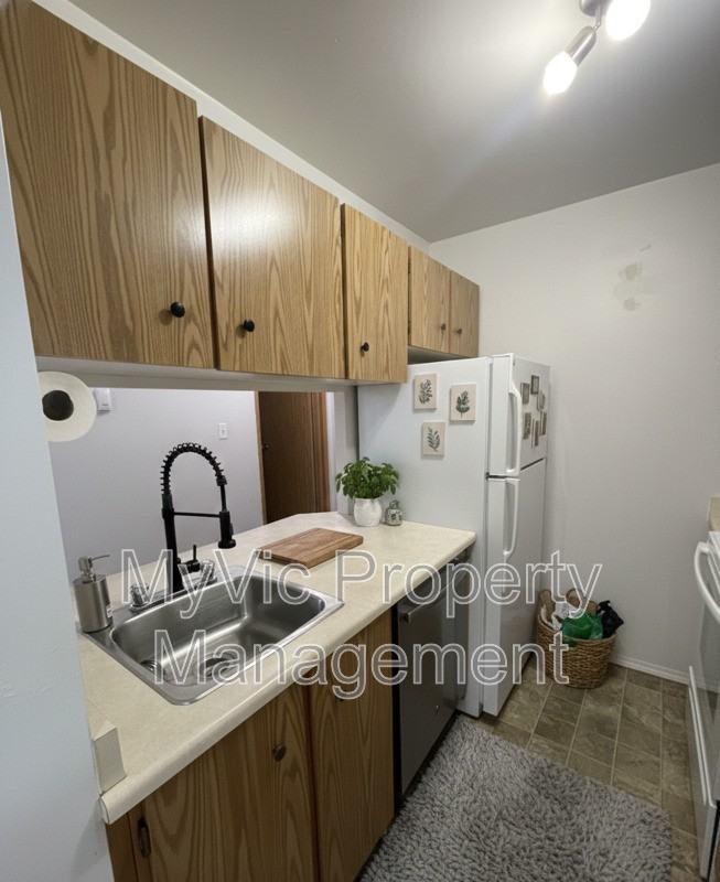 3007 35 St Nw - Photo 3 of 17