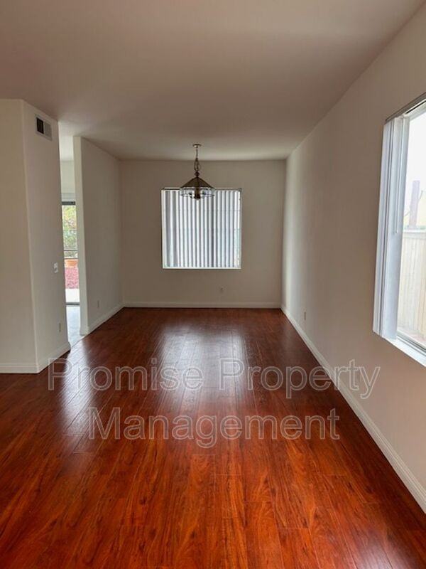 1281 Avenida Amistad - Photo 2 of 19