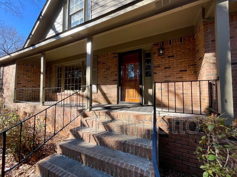 136 Lacaya Rd - Photo 4 of 31