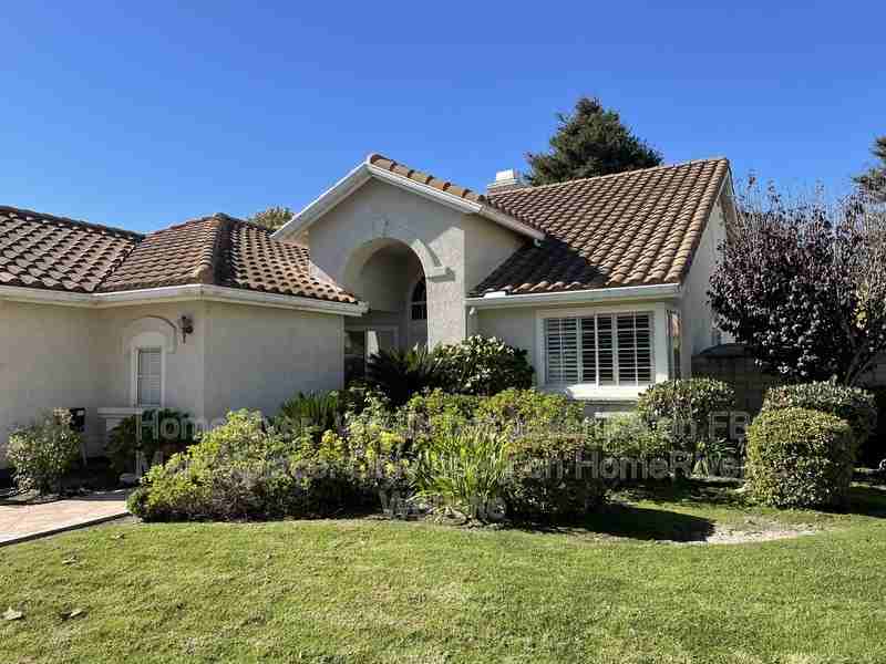 2307 Crown Point Ct - Photo 2 of 31