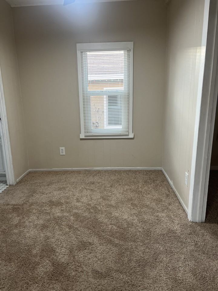 606 W 4th Ave #NA - Photo 5 of 9