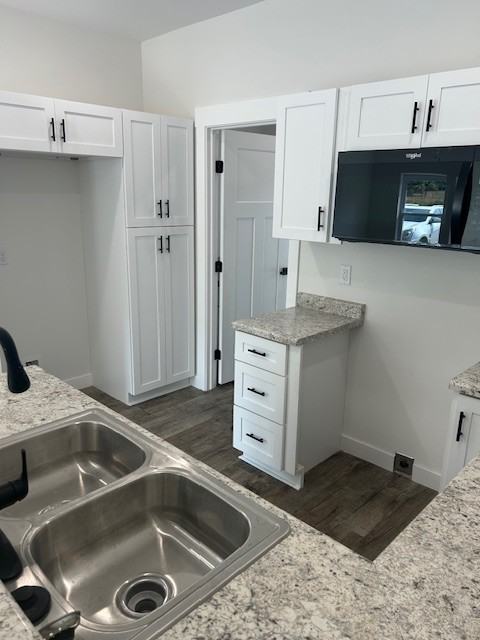 587 Panich St. #B - Photo 5 of 17