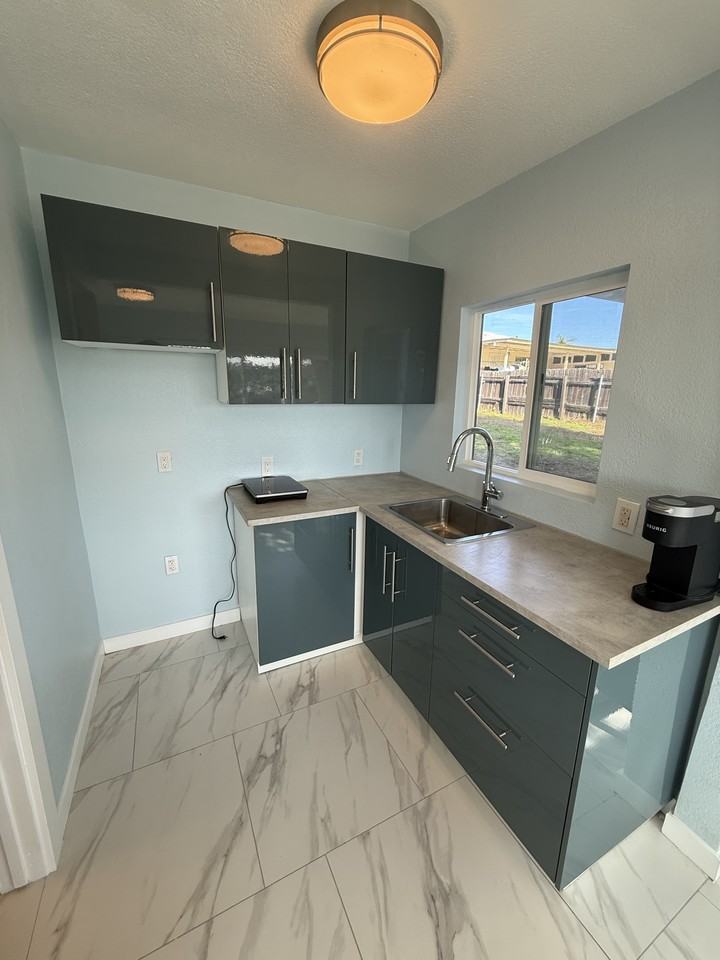 5327 Ogden St - Photo 5 of 9