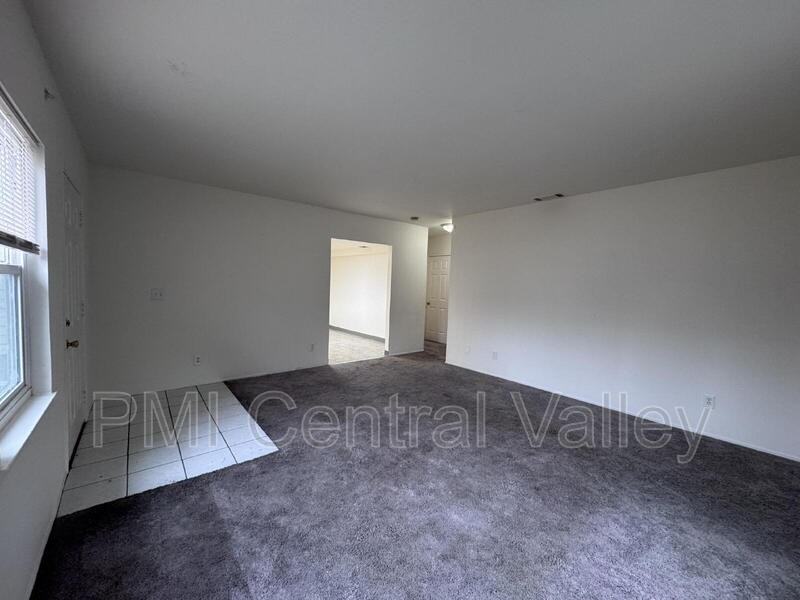 136 E Stadium Dr - Photo 5 of 24