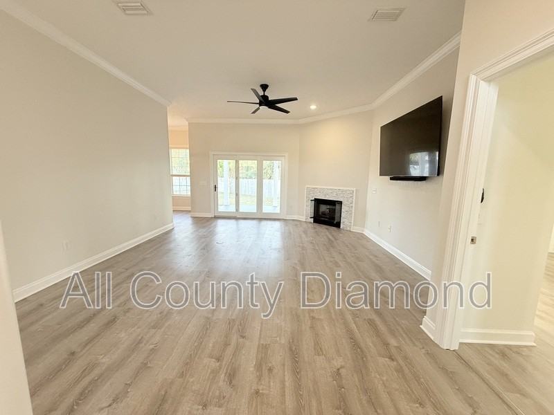 334 Hidden Island Dr - Photo 6 of 43