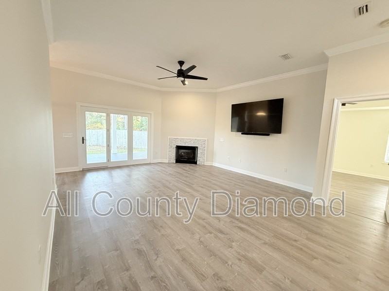 334 Hidden Island Dr - Photo 7 of 43