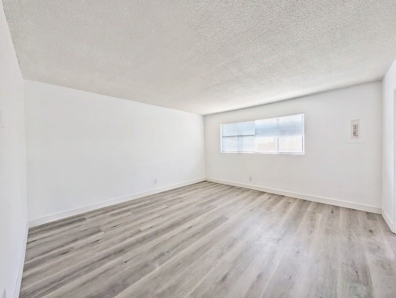 8061 8th St #3 - Photo 6 of 11