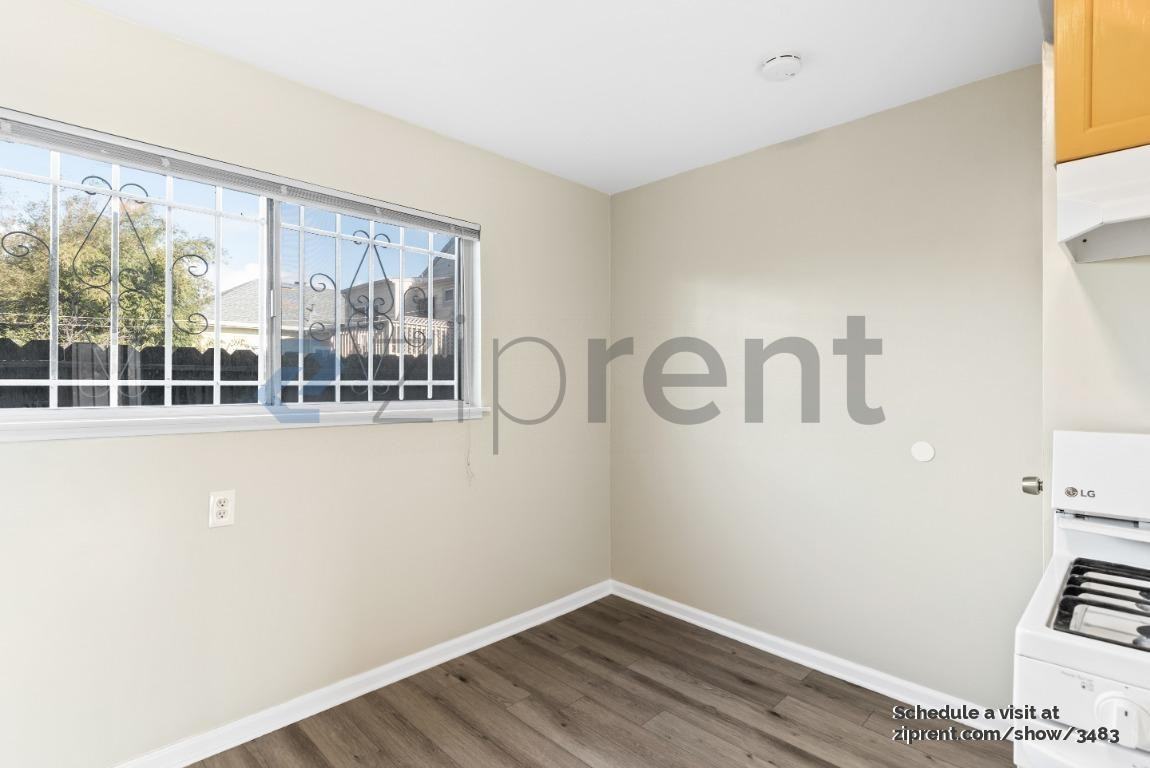 1379 Harmon St #B - Photo 5 of 14