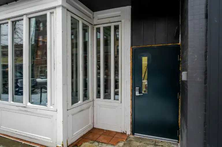 380 George St N #1B - Photo 2 of 6