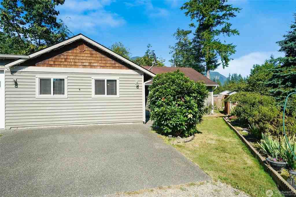 16107 Goldbar Blvd #NA - Photo 2 of 40