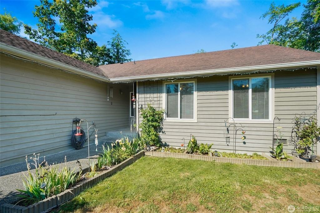 16107 Goldbar Blvd #NA - Photo 3 of 40