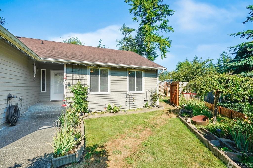 16107 Goldbar Blvd #NA - Photo 4 of 40