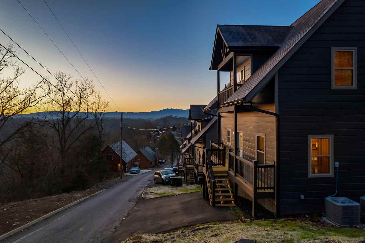 2127 Eagle Feather Dr #NA - Photo 2 of 47