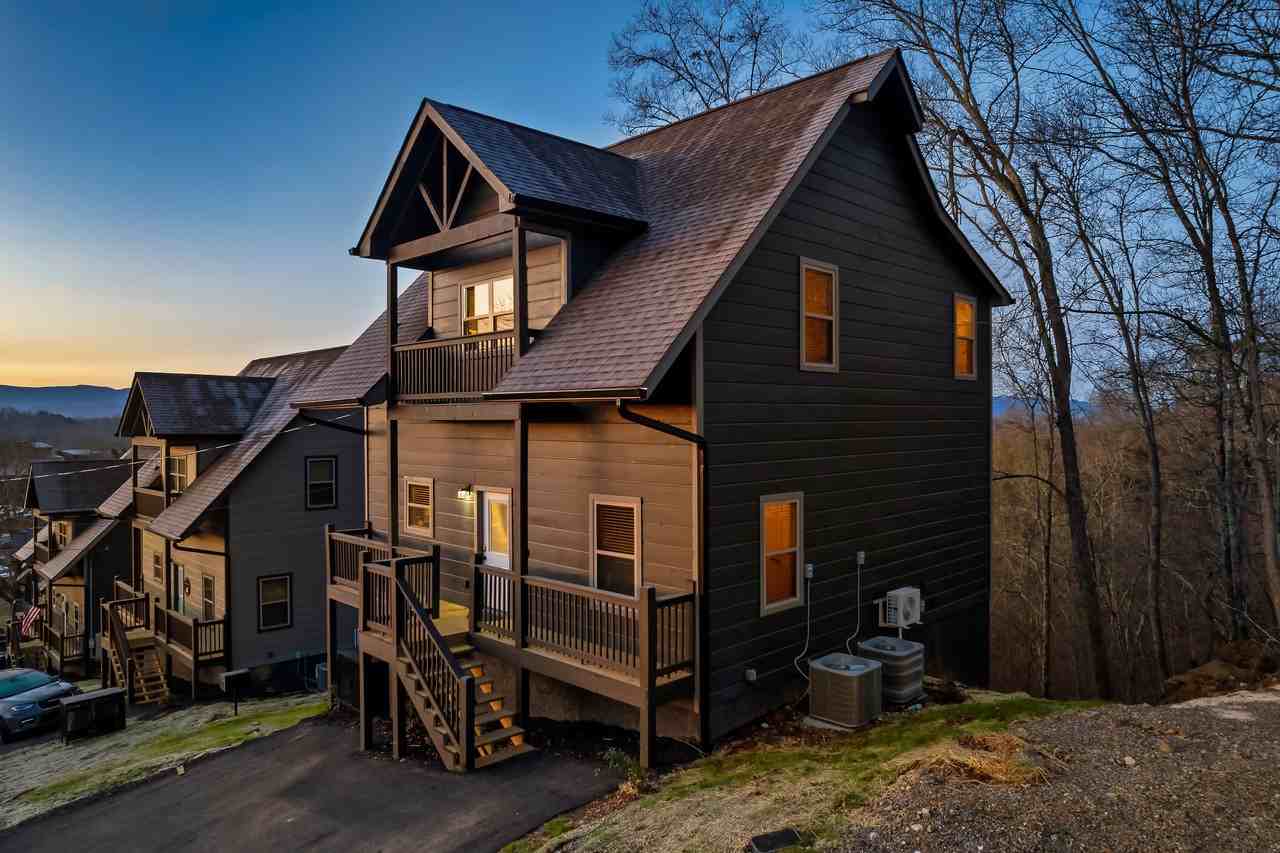 2127 Eagle Feather Dr #NA - Photo 4 of 47