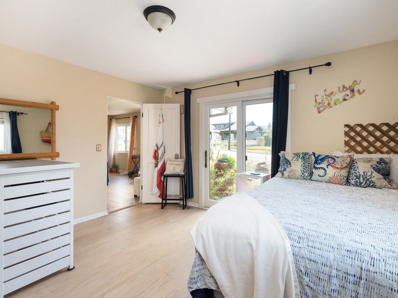 416 Virginia St - Photo 3 of 50