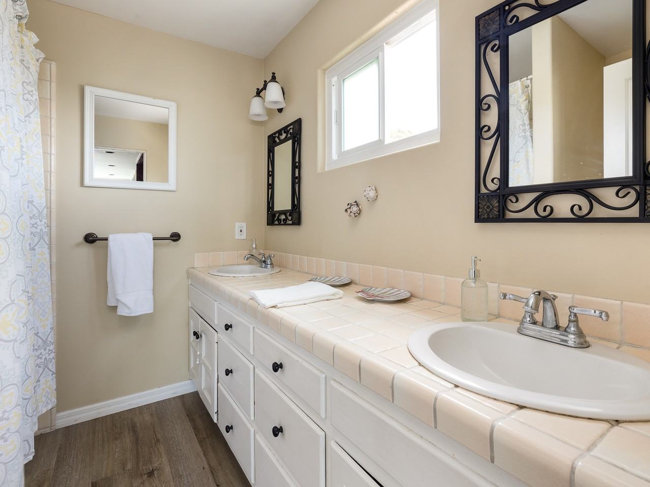 416 Virginia St - Photo 4 of 50