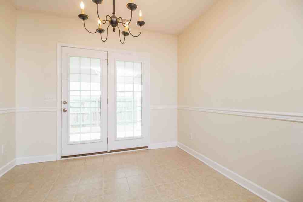 3310 Hamberton Cir - Photo 5 of 15