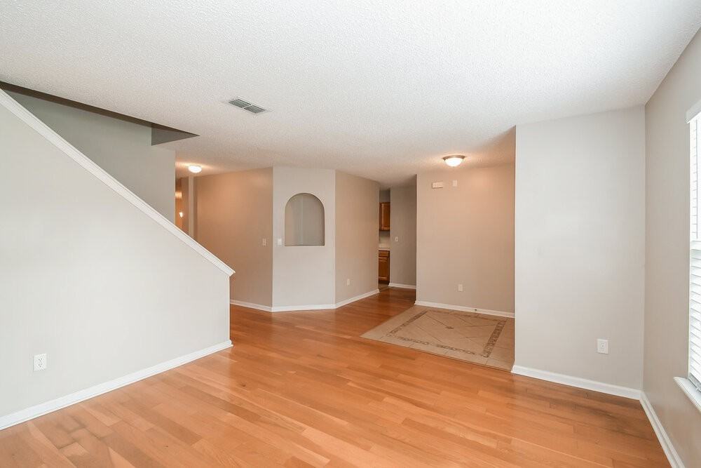 13558 Ashford Wood Ct W - Photo 4 of 17