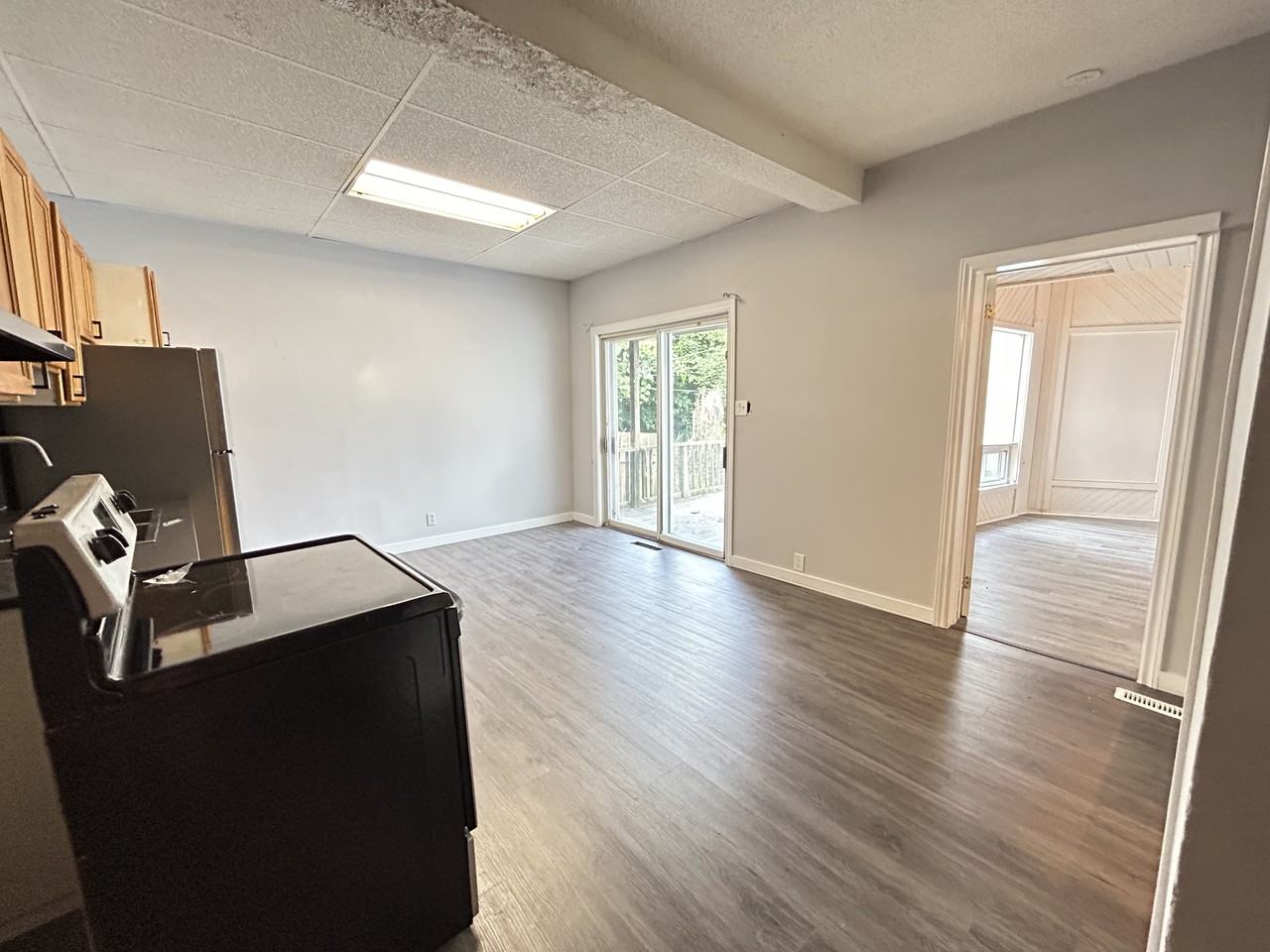 147 Elgin St #1 - Photo 2 of 10