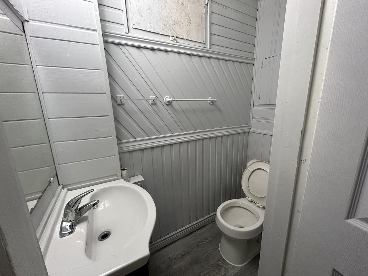 147 Elgin St #1 - Photo 7 of 10