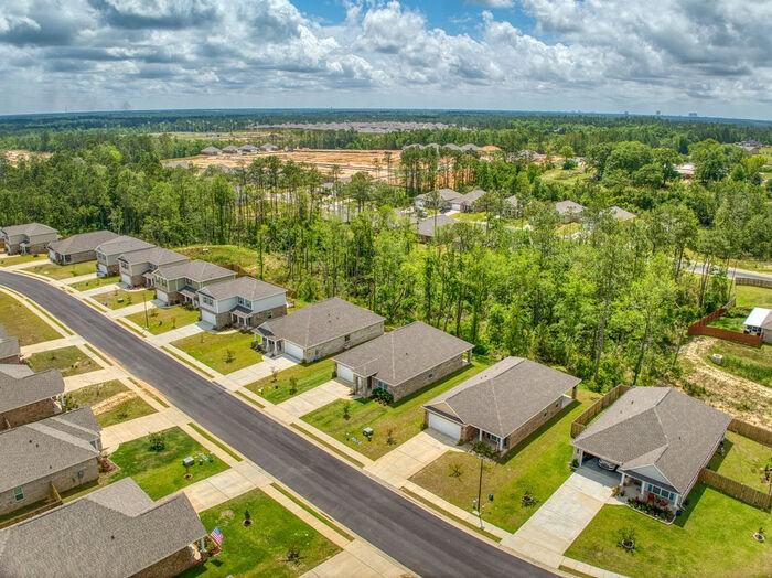 5458 Leeds Ln - Photo 2 of 31