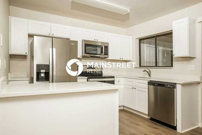 5940 Talbrook Rd - Photo 5 of 17