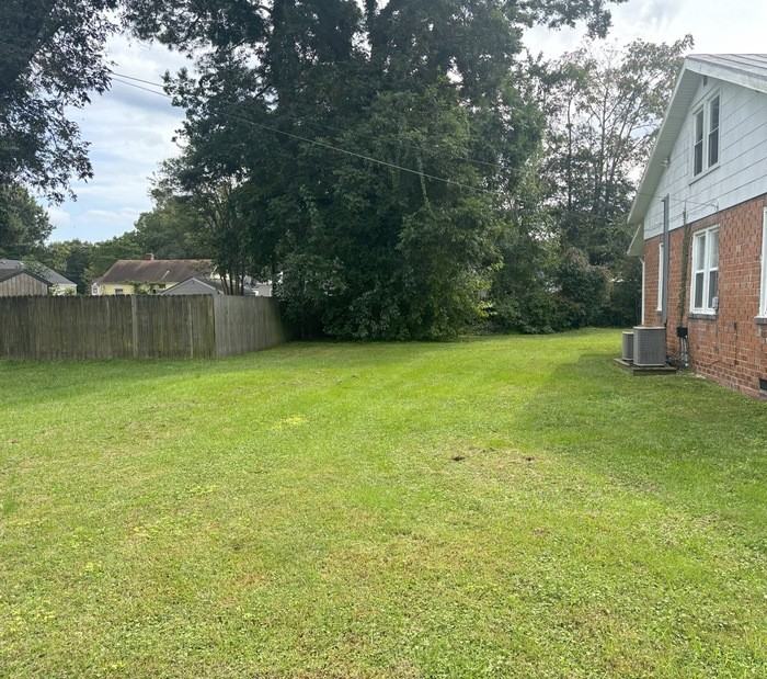 2617 Greenwood Dr #B - Photo 2 of 17