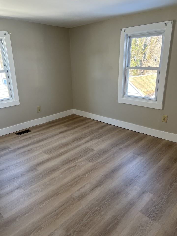 323 Broad St #325 - Photo 7 of 9