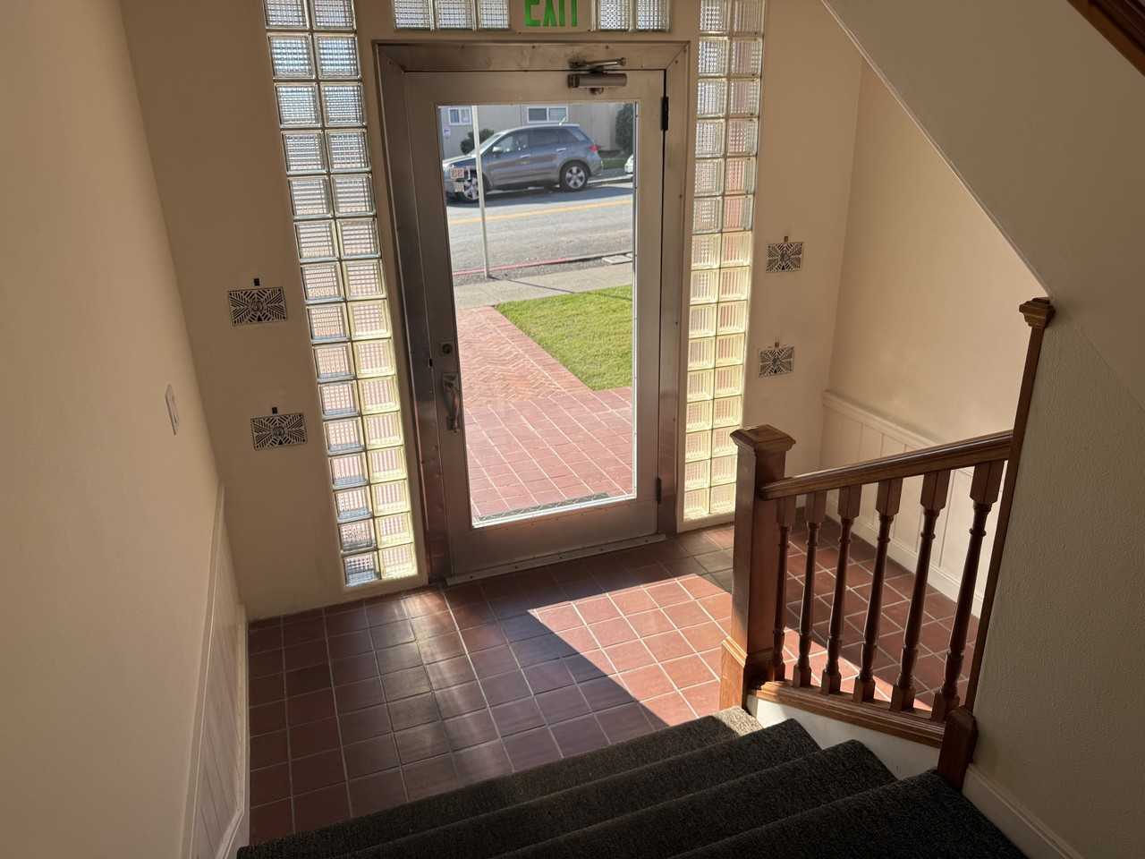 33 El Rose Dr #3 - Photo 3 of 26