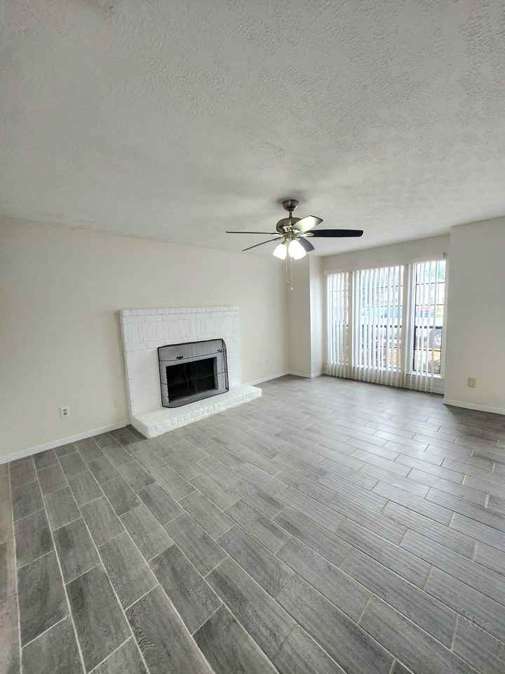 10047 Emerald Creek Dr #1 - Photo 5 of 15