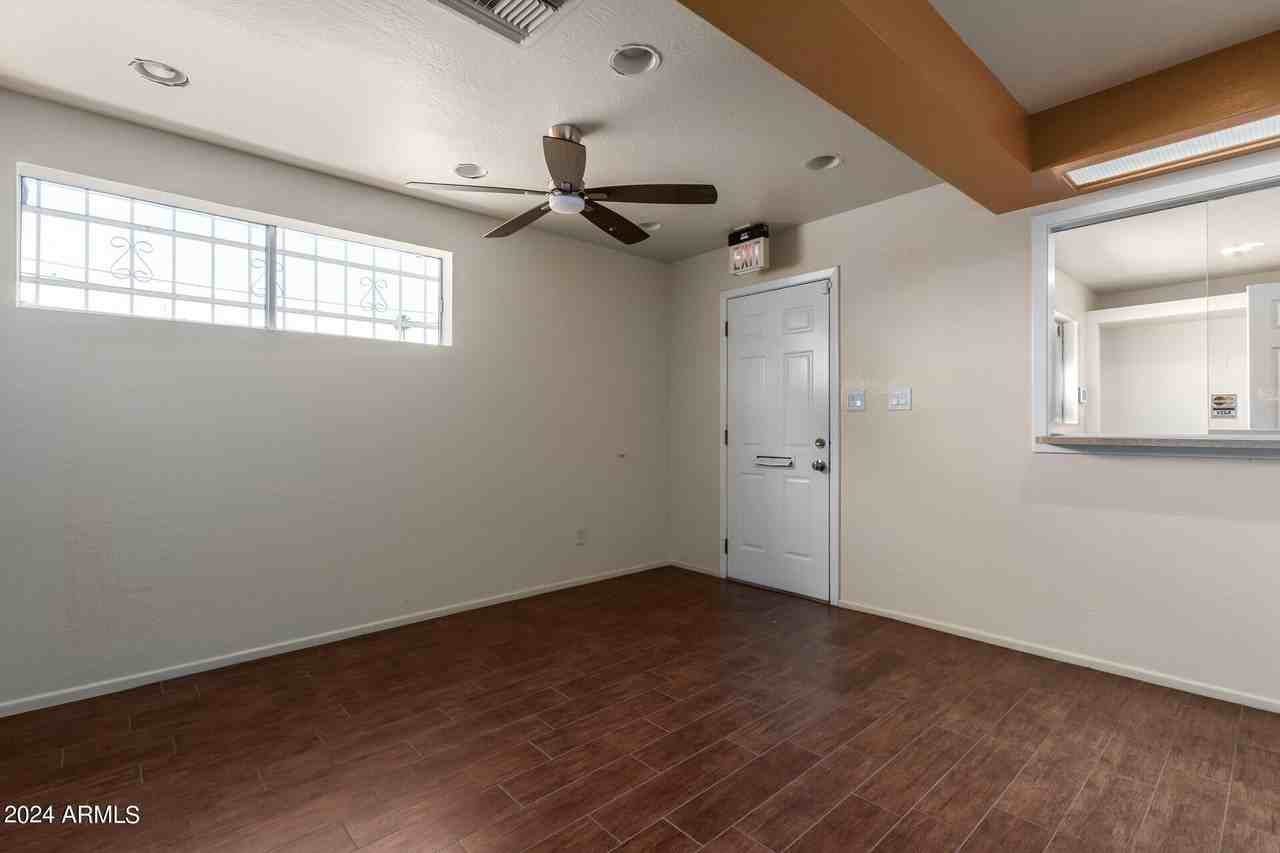 2101 W Bethany Home Rd - Photo 4 of 39