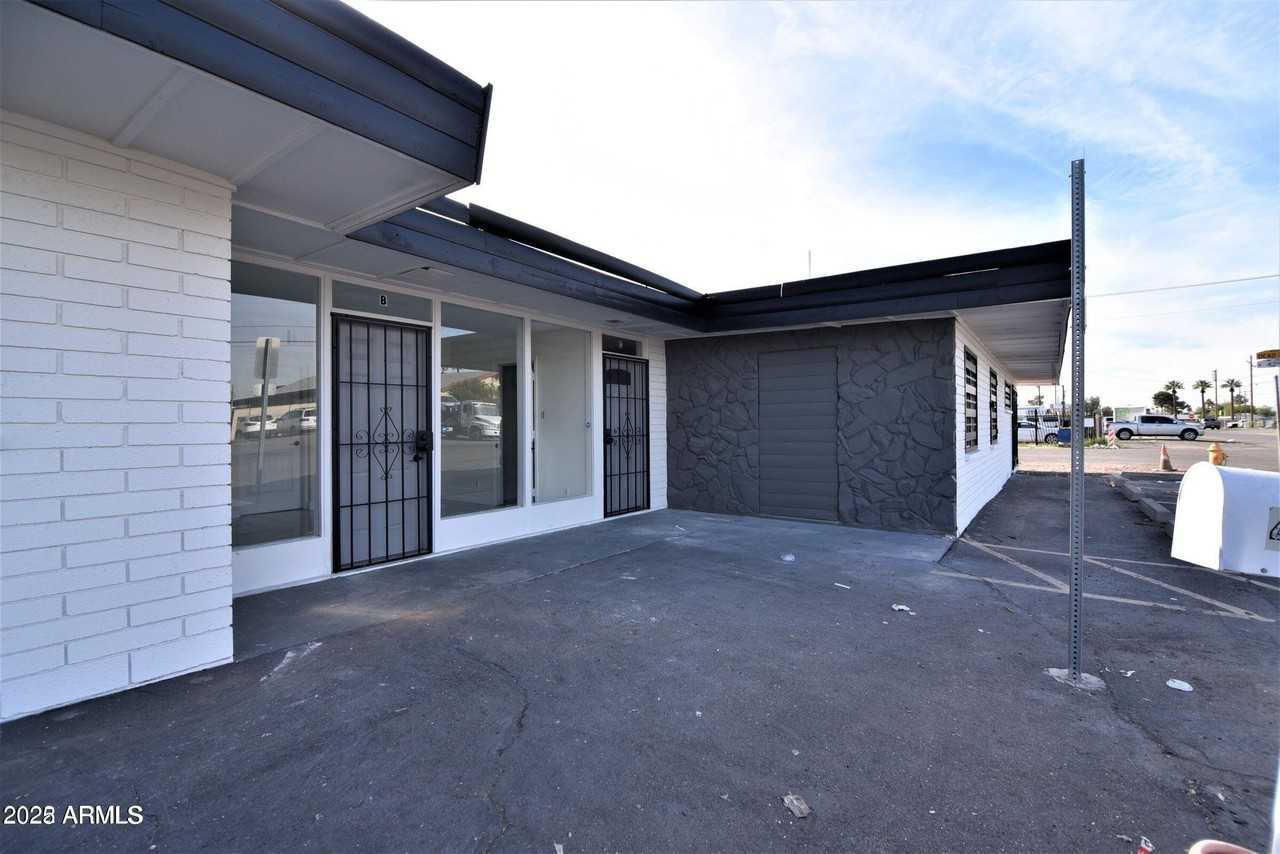 4155 W Whitton Ave - Photo 2 of 40