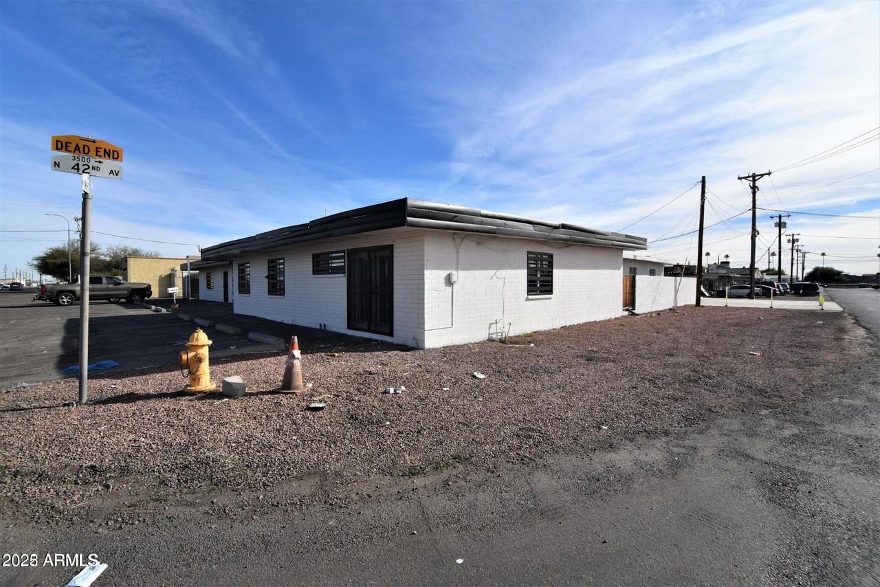 4155 W Whitton Ave - Photo 3 of 40