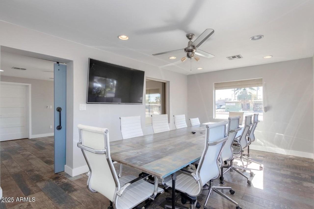 2328 E Osborn Rd - Photo 5 of 47