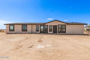 featured image of 53531 W Moondust Rd