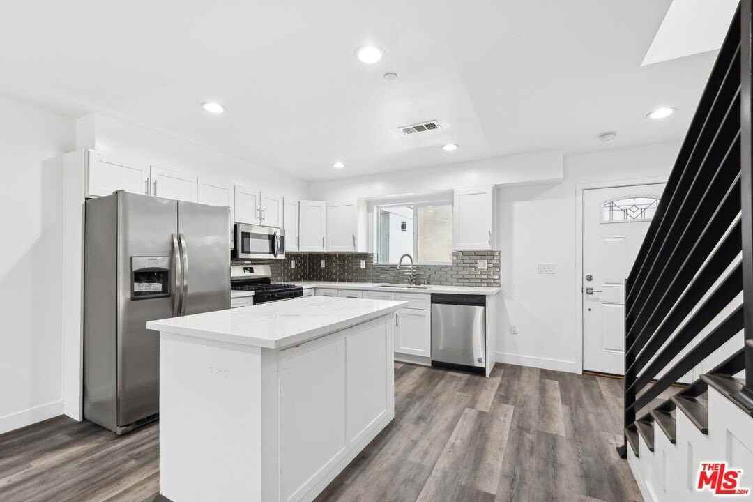 17610 Sherman Way Unit 3 #3