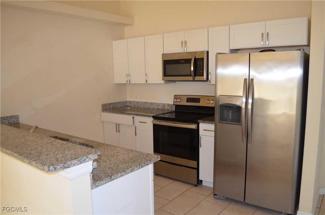 1016 Ne 8th Pl - Photo 2 of 9