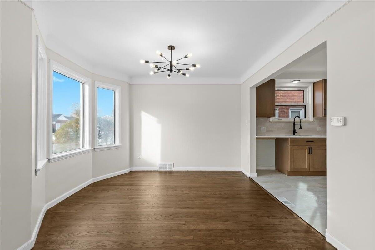 19750 Prest St - Photo 7 of 30