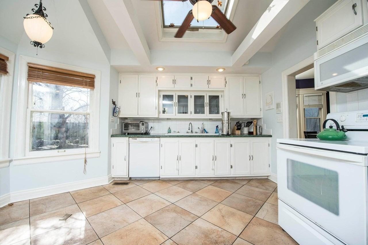 1350 N Washington Ave - Photo 5 of 9