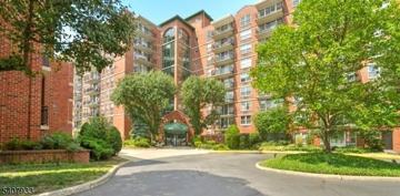 featured image of 300 Main St #310