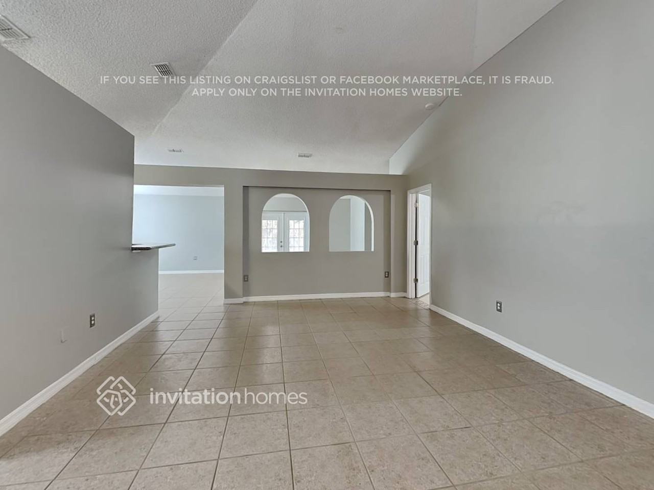 1622 Hudderfield Cir W - Photo 3 of 24