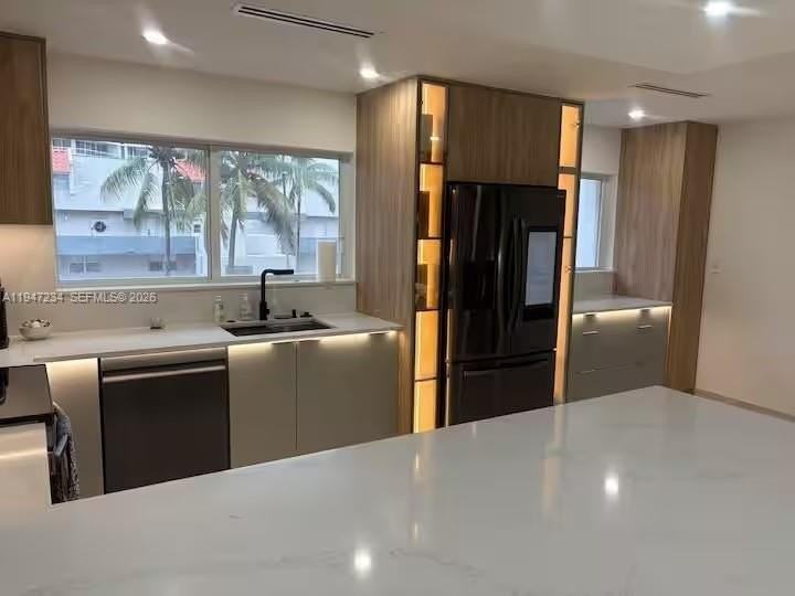 3822 Ne 171st St #3822 - Photo 2 of 25