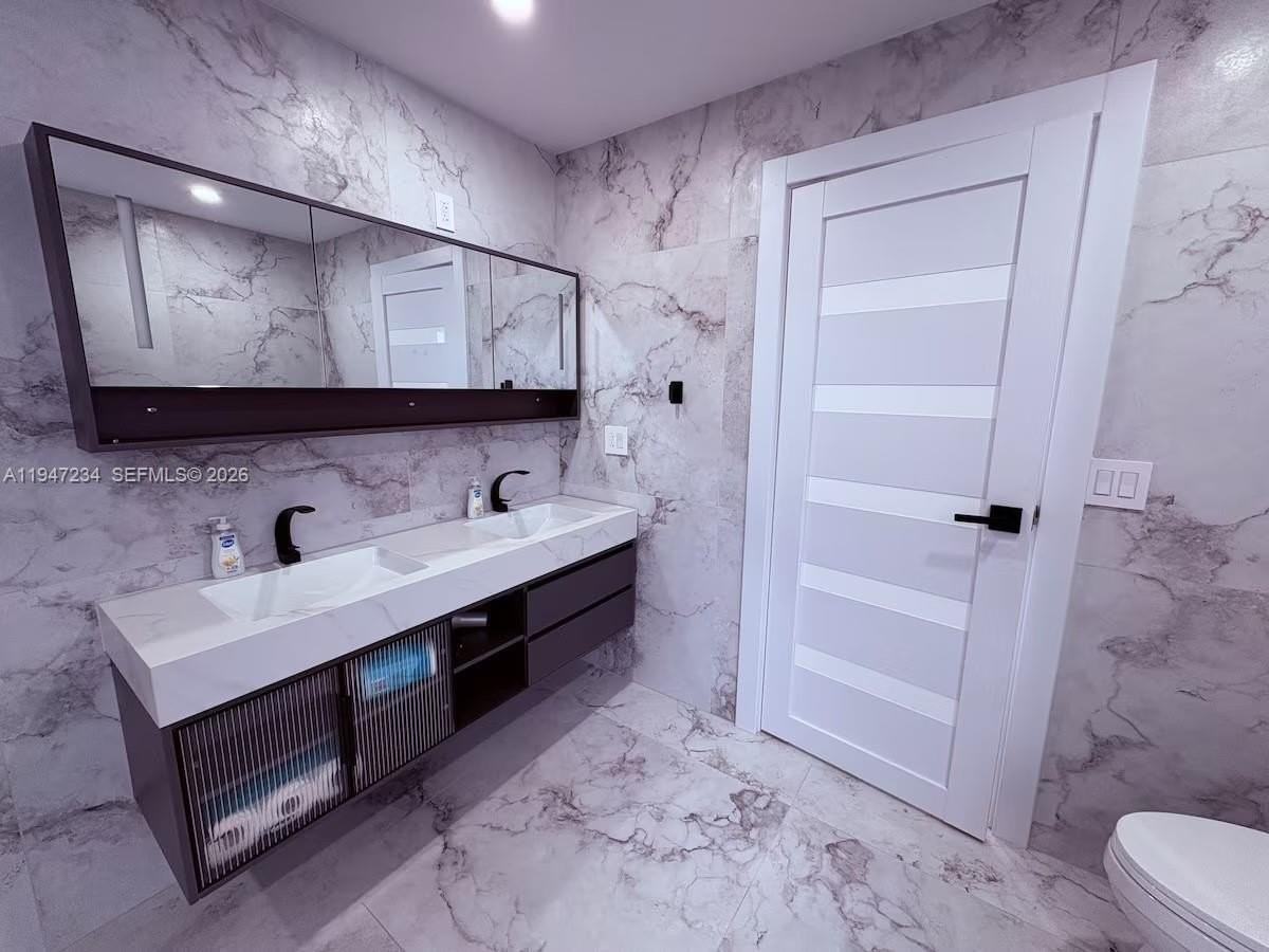 3822 Ne 171st St #3822 - Photo 7 of 25