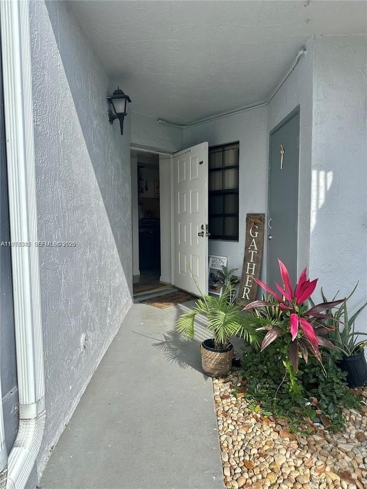 1211 S Independence Dr #1211G