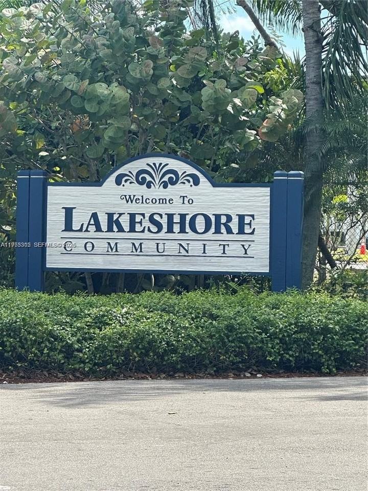 1211 S Independence Dr #1211G - Photo 4 of 20